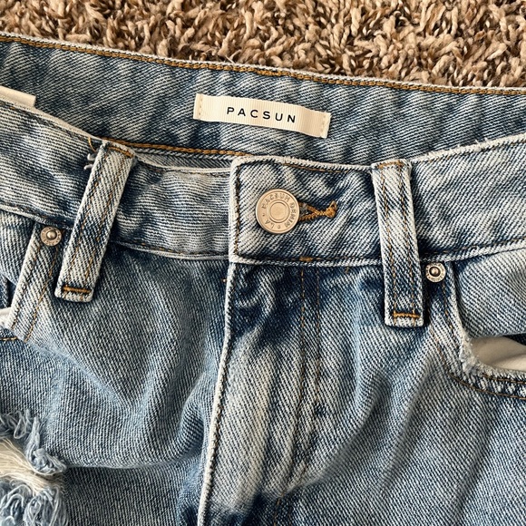 Pacsun 90's Boyfriend Ripped Jeans - Picture 2 of 7